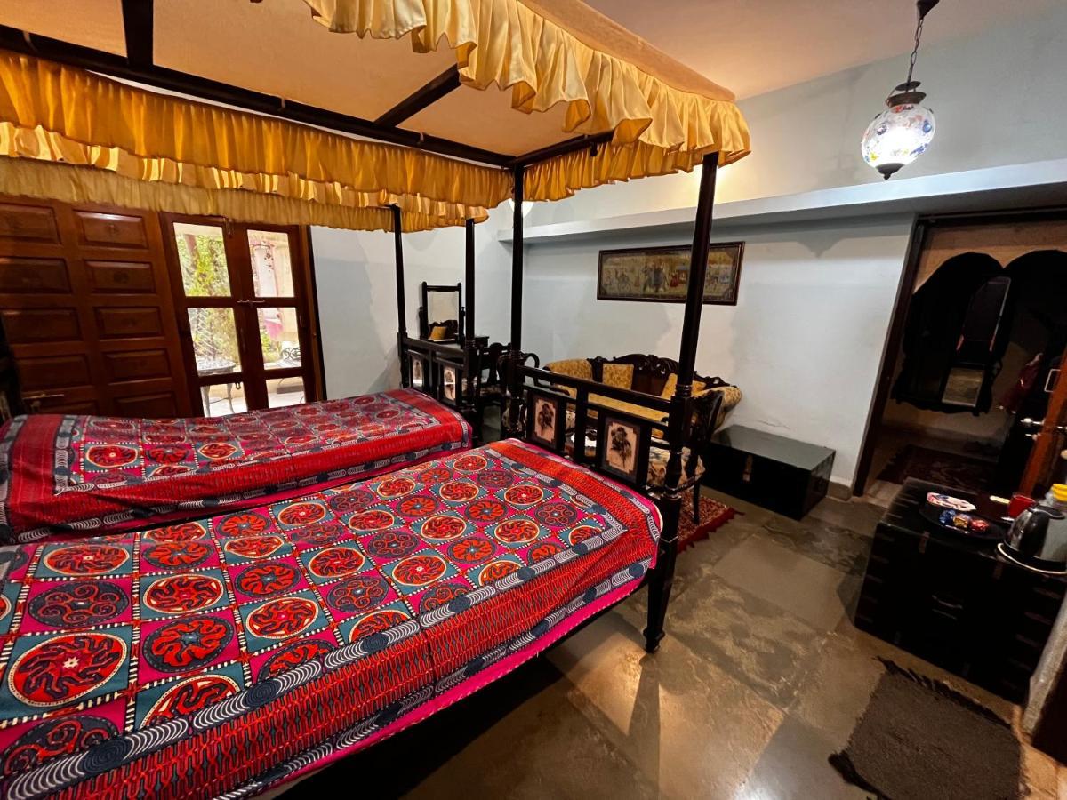 Sharad Baug Homestay Bhuj Exterior photo